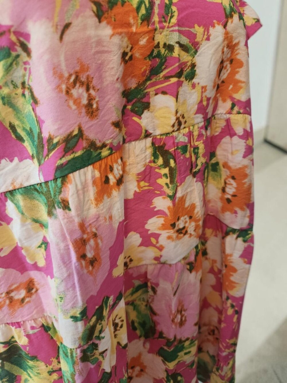 🌸 Emily Wonder Floral Blouse Size Large NWT Pink Ruffle Sleeve 🌸 - Picture 6 of 10